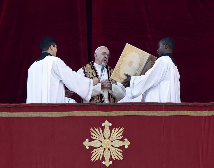 BENDICIÓN 'URBI ET ORBI' del Papa en Navidad, 25 de diciembre