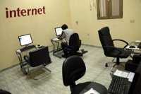El acceso a Internet en Cuba se duplica en un año tras introducir puntos de conexión Wi-Fi