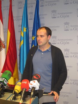 Césaar González, concejal del PSOE en Gijón