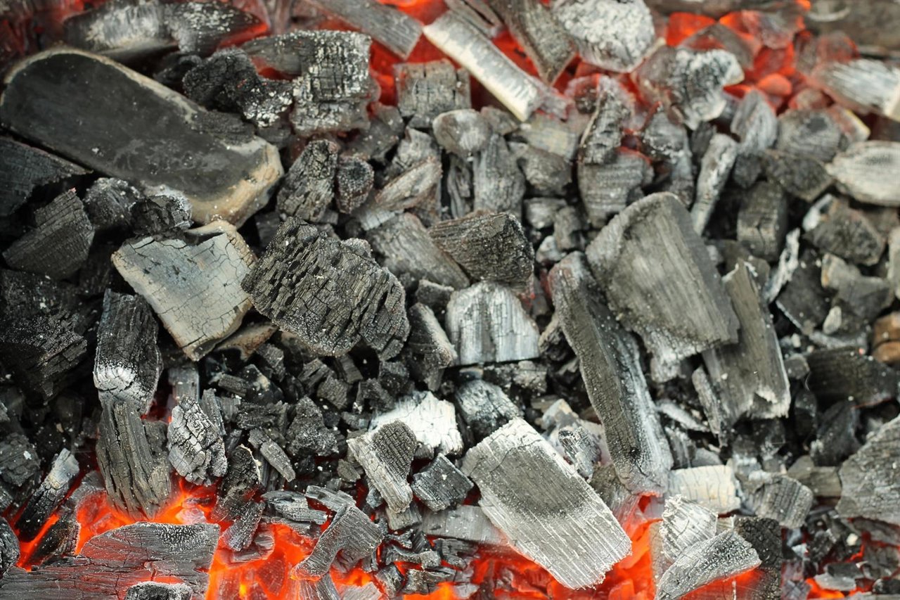 Brasas en el brasero.