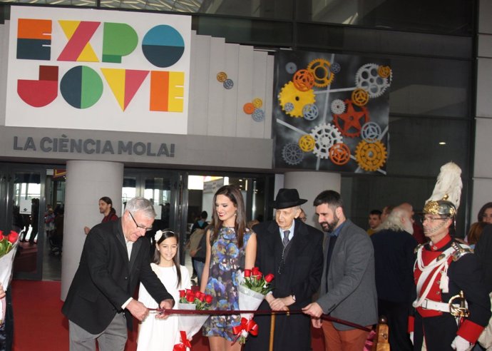 Joan Ribó, Santiago Grisolía, Pere Fuset y las Falleras inauguran Expo Jove