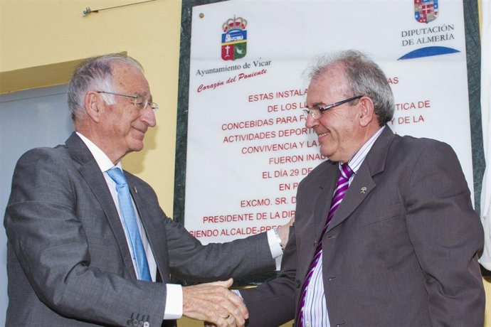 La Diputación y el Ayuntamiento de Vícar han sellado el acuerdo.