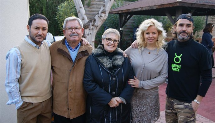 Actores y equipo del corto