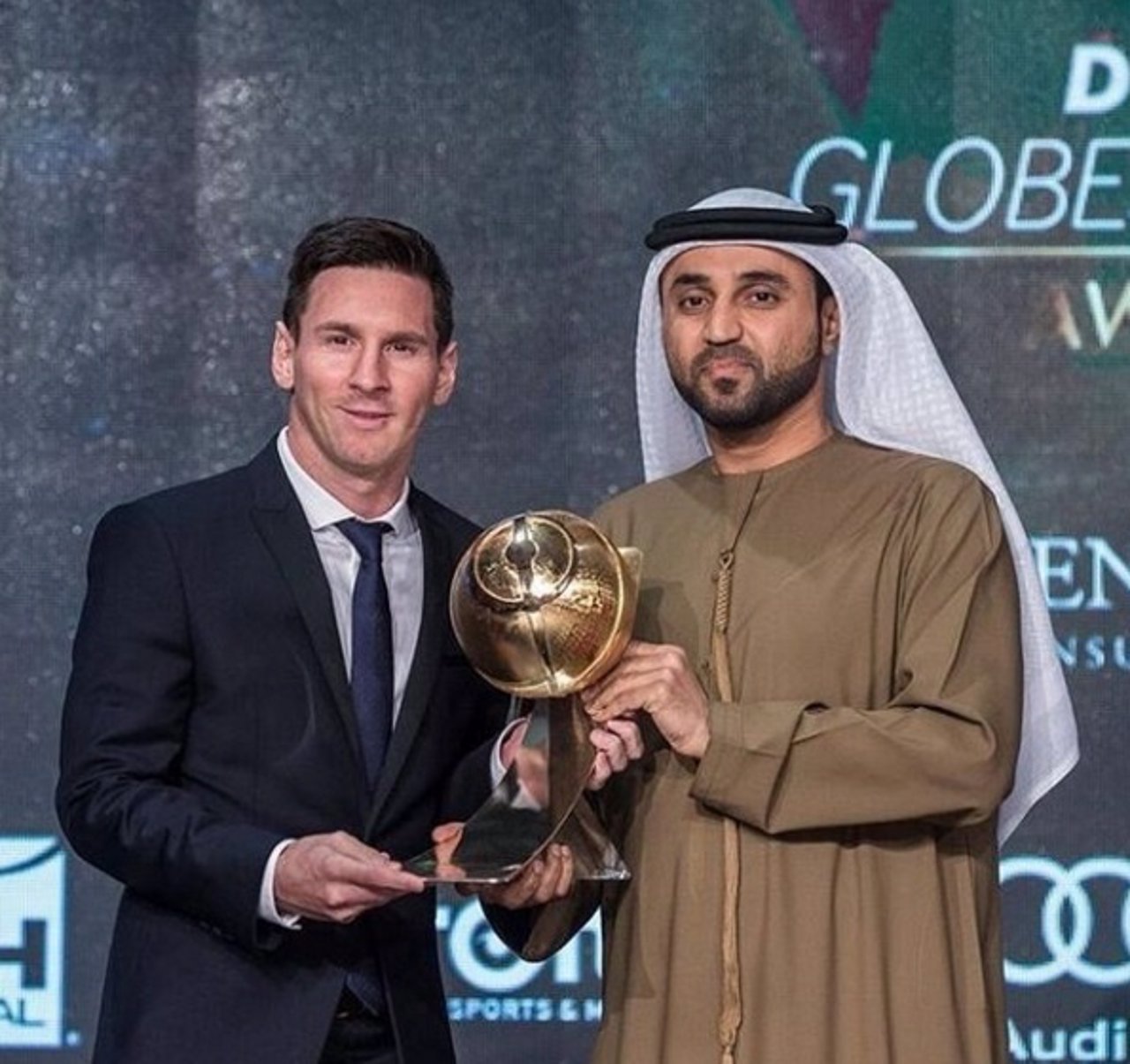 Leo Messi recibe el Globe Soccer Award