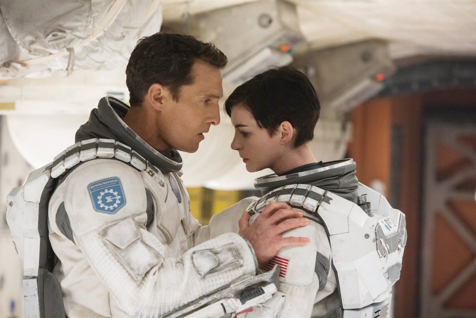 Interstellar con McConaughey y Anne Hathaway 