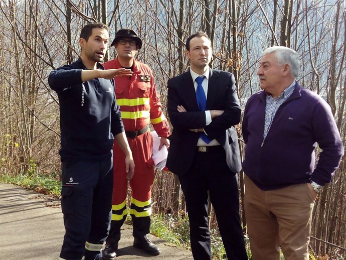 Guillermo Martínez, segundo por la derecha
