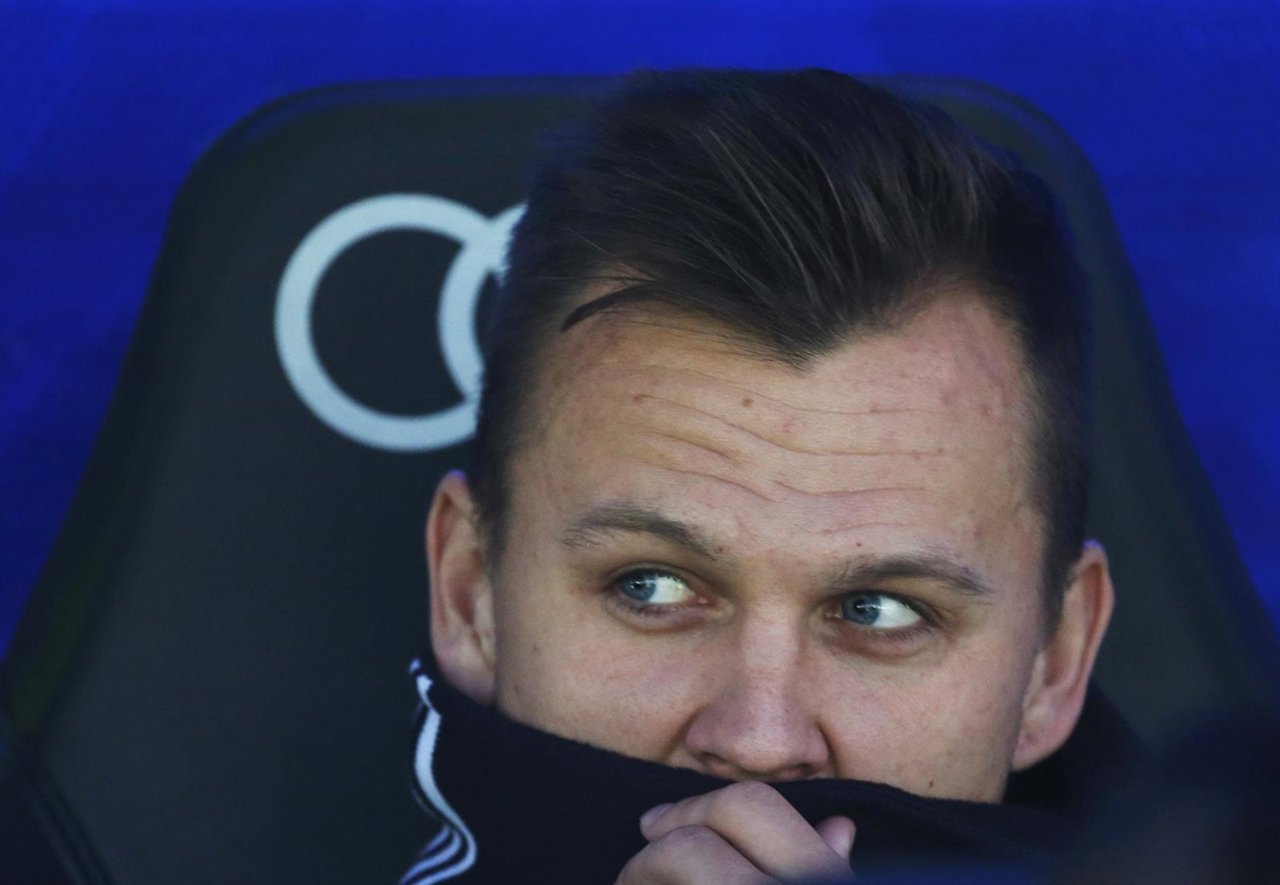 Denis Cheryshev en el banquillo del Santiago Bernabéu