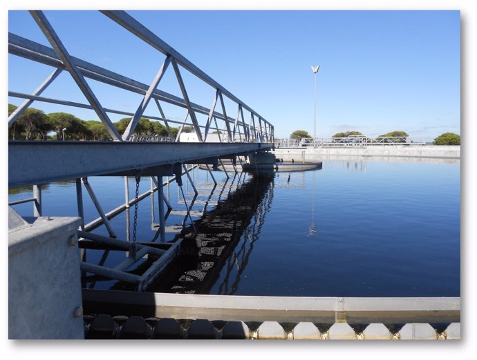 Planta depuradora gestionada por Aguas de Valencia