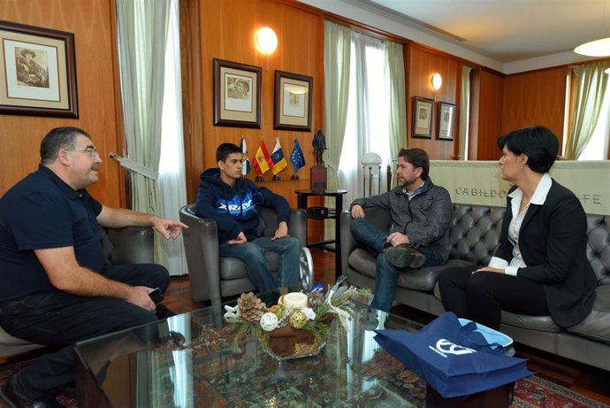 Carlos Alonso y Cristo Pérez reciben a David Pérez