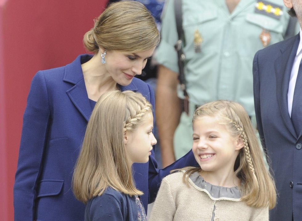 La Reina Letizia de vacaciones navideñas fuera de España con sus hijas