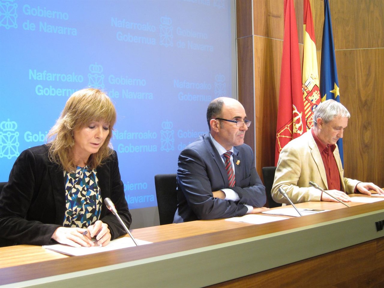 Ana Ollo, Manu Ayerdi y Mikel Aranburu.