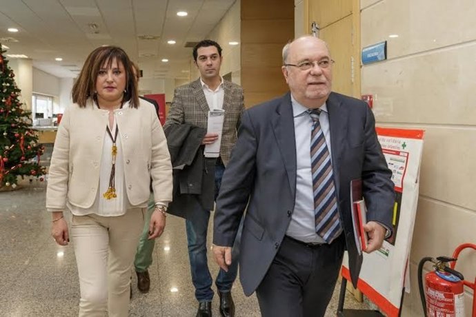 Juan José Sota presenta la Orden de Corporaciones Locales