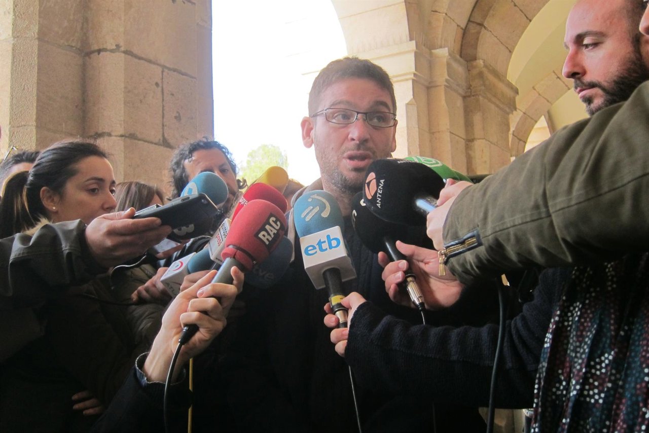 Albano Dante Fachín (Podemos)