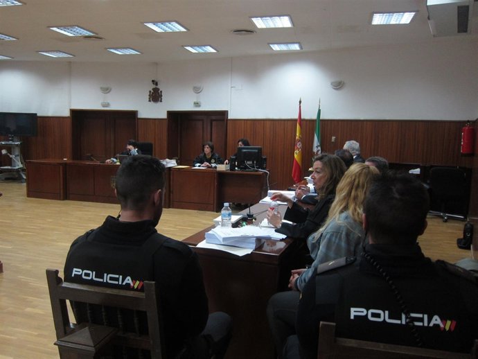 Juicio a los dos acusados de asesinar a la mujer en el Cerro