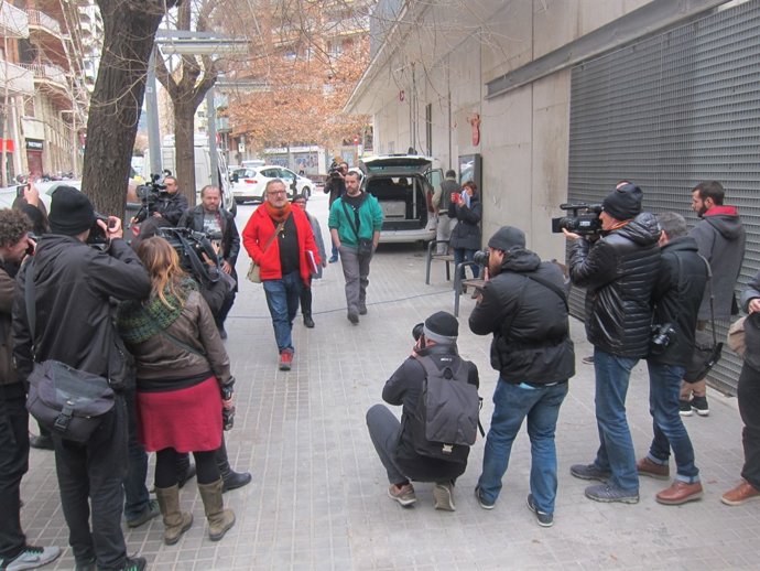  Representantes Del Consell Polític Y El GAP De La CUP.
