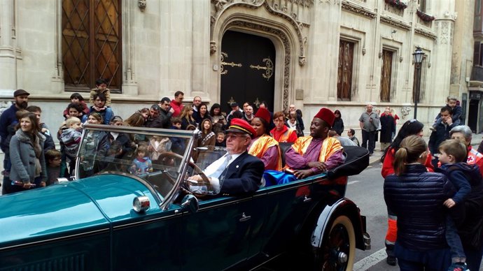 Los pajes de los Reyes Magos llegan a Cort