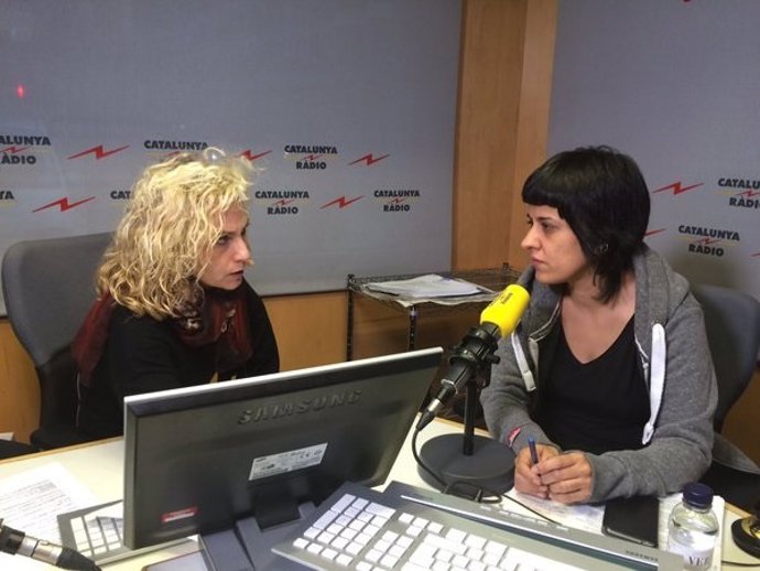 Diputada de la CUP en el Parlament, Anna Gabriel, en Catalunya Ràdio