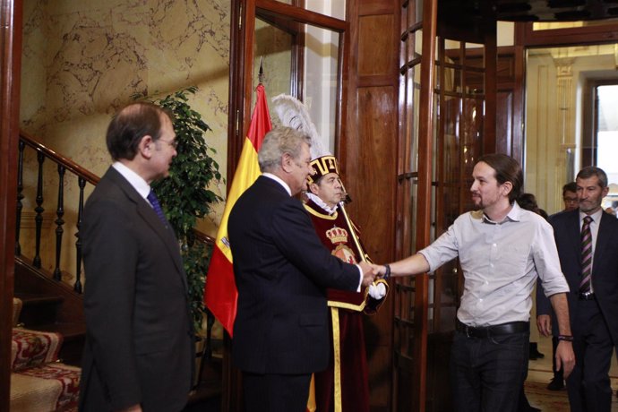 Congreso de los diputados, Pablo Iglesias, Posada, Día de la Constitución
