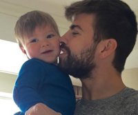 Shakira 'se derrite' con Gerard Piqué y su hijo Sasha