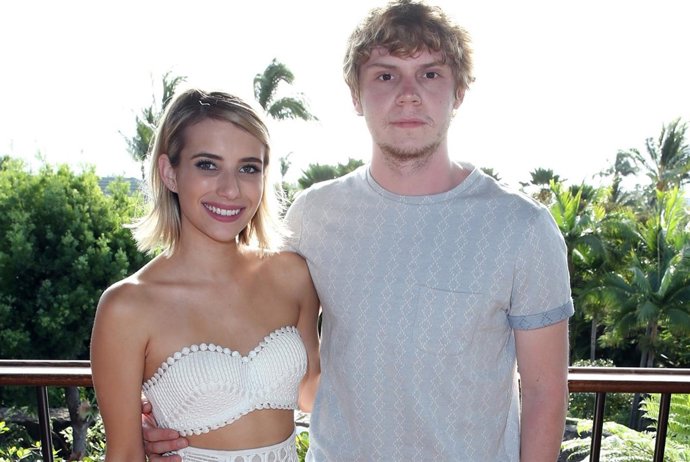WAILEA, HI - JUNE 04: Emma Roberts and Evan Peters attend the Opening Night Rece