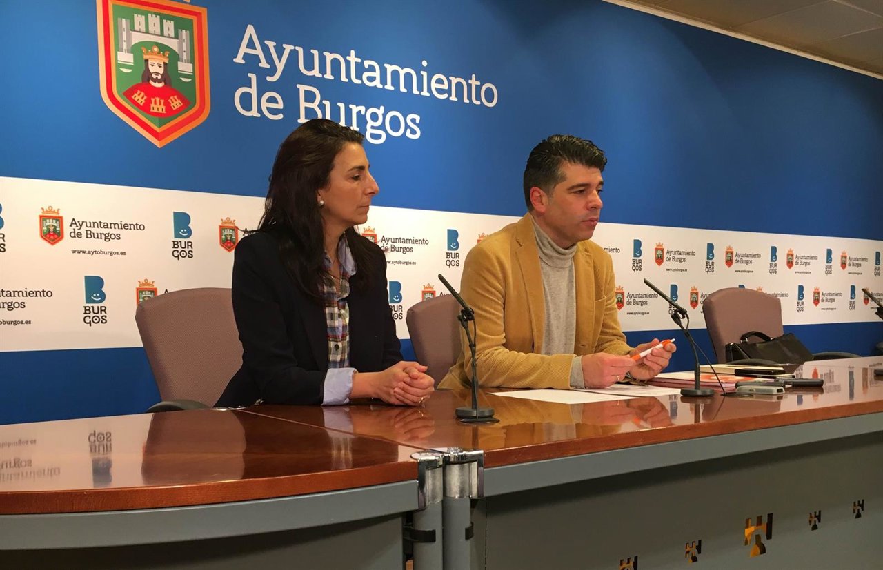 Los concejales de Ciudadanos Gloria Bañeres y Vicente Marañón 