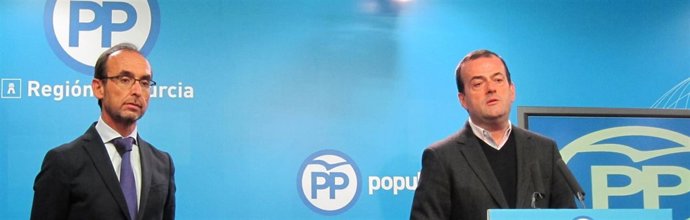 Salvador Marín y Javier Iniesta (PP) en rueda de prensa
