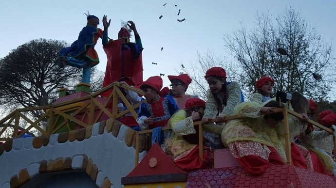 Magia ilusión y caramelos en las calles de Sevilla.