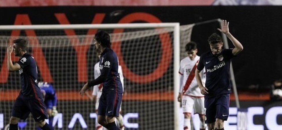 Vallecas no regala nada al Atleti