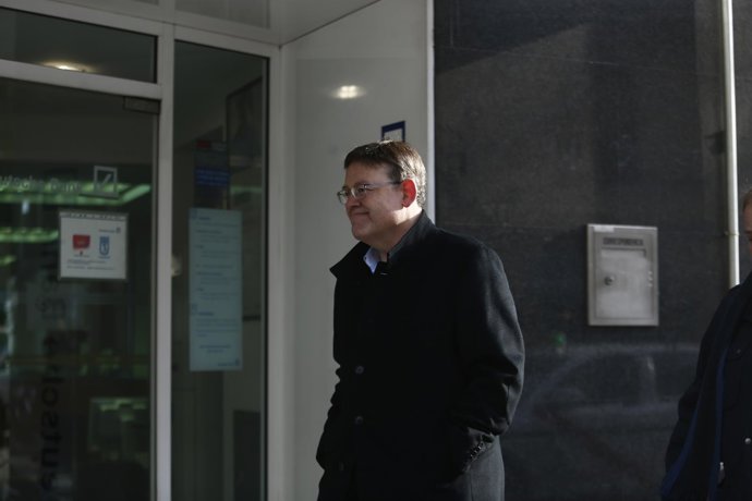 Ximo Puig a su llegada al Comité Federal del PSOE