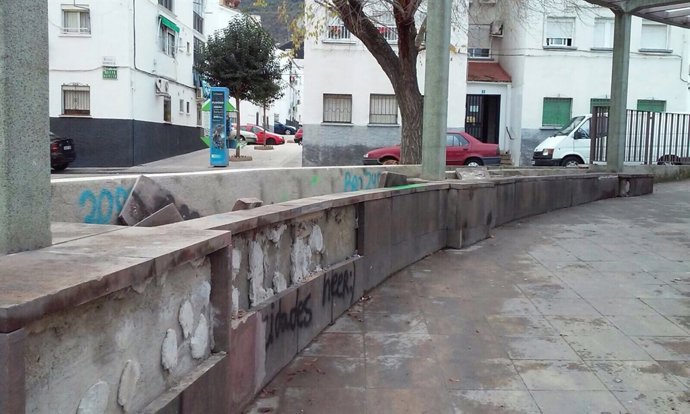 Destrozos en la plaza de la Igualdad