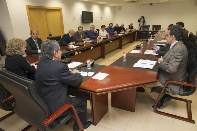 Reunión entre Gobierno, comité y dirección y accionistas de Sniace
