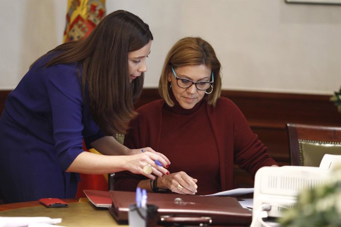 María Dolores de Cospedal recoge sus credenciales como diputada en el Congreso
