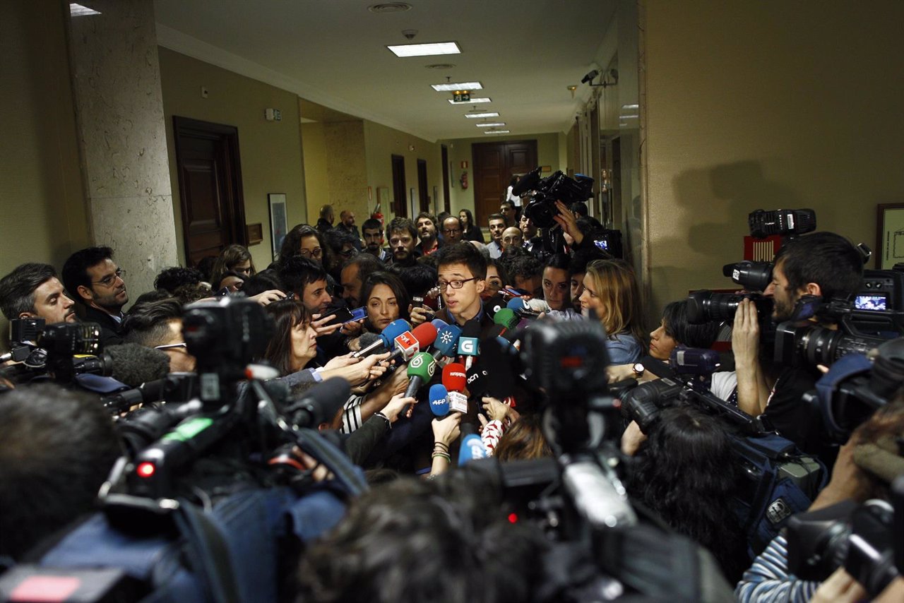 Iñigo Errejón recoge su credencial como diputado en el Congreso