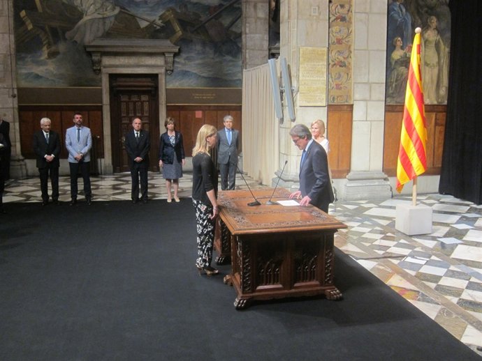 Vicepresidenta Neus Munté, pte.Artur Mas (Archivo)