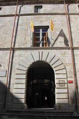 Fachada De La Audiencia De Girona