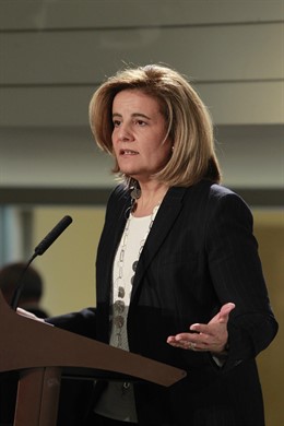 Fátima Báñez en un foro