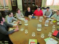 Trabajadores de AUZSA piden un pacto al alcalde y a los grupos para solventar el conflicto del autobús