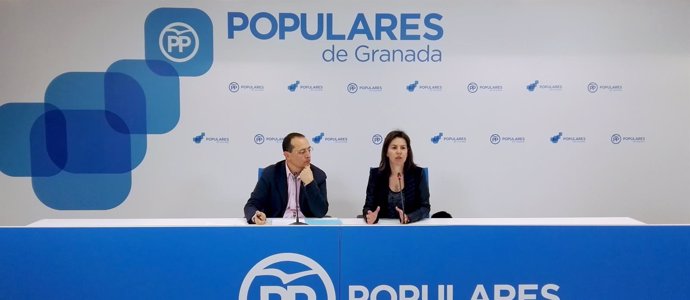 Ana Vanessa García y Fernando Egea en rueda de prensa