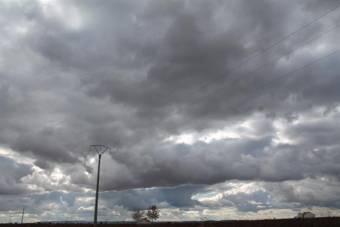 CIELO NUBLADO, TORMENTAS, TEMPORAL, LLUVIAS