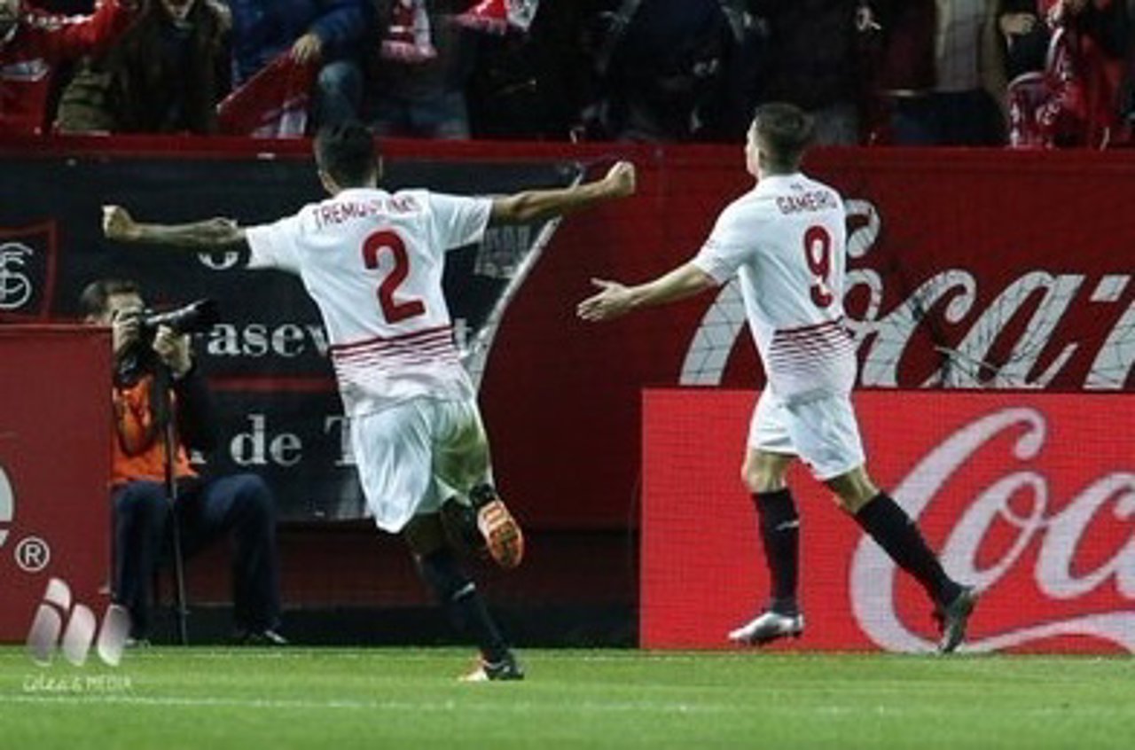 El Sevilla supera al Athletic