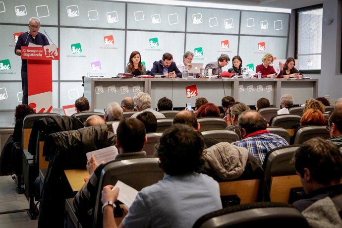 Reunión del Comité Federal de IU para decidir el futuro del partido tras el 20D