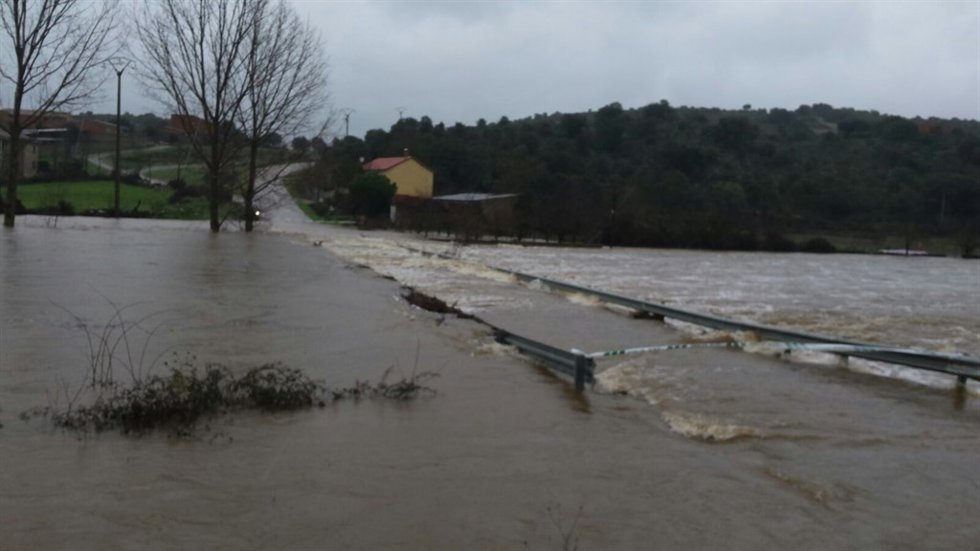 Estado de las carreteras entre Domez de Alba y Vegalatrave 