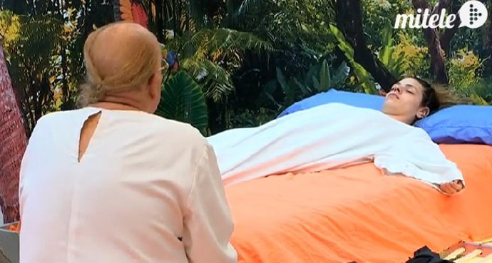 Laura Matamoros y su limpieza espiritual por parte de Rappel