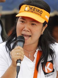 Keiko Fujimori y Alejandro Toledo formalizan su candidatura a suceder a Humala