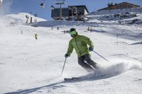 Turismo.- Sierra Nevada prevé la apertura parcial este lunes de la pista de El Zorro tras abrir la de El Río