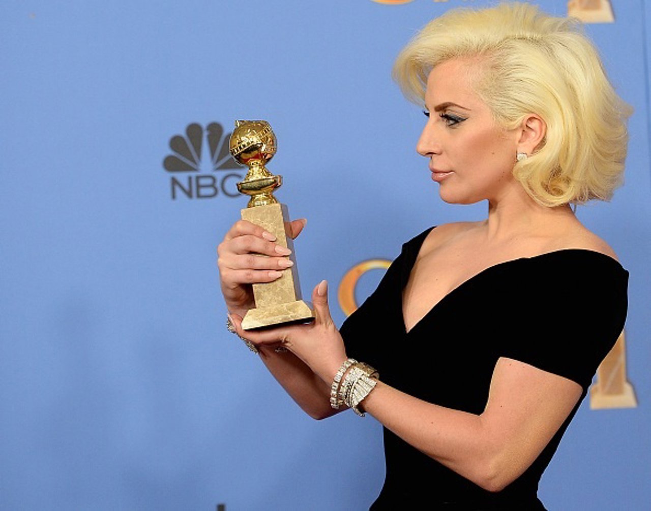 Lady Gaga en los Globos de Oro 