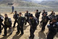 Un joven palestino herido de bala tras intentar apuñalar a soldados cerca de Yenín