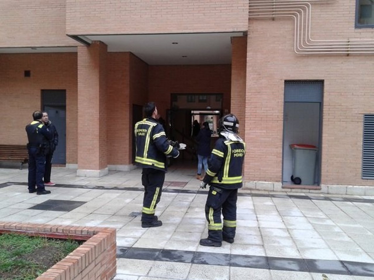 Bomberos del Ayuntamiento desplazados a la vivienda