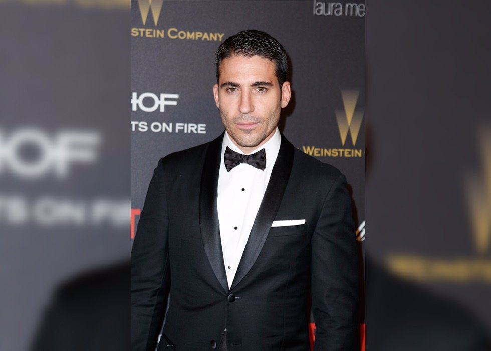 Miguel Ángel SIlvestre acude a la fiesta de los Globos de Oro