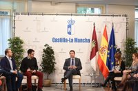 Page critica que PP pida dimitir a Fernández antes de explicarse en Cortes